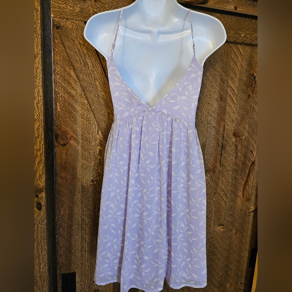 Dress - Picture 2 of 4